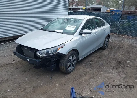2021 Kia Forte Lxs из США, поврежденный, VIN 3KPF24AD6ME370640